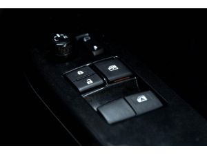 2018 Toyota Hilux Revo 2.4 SMARTCAB Prerunner E Pickup AT รูปที่ 6